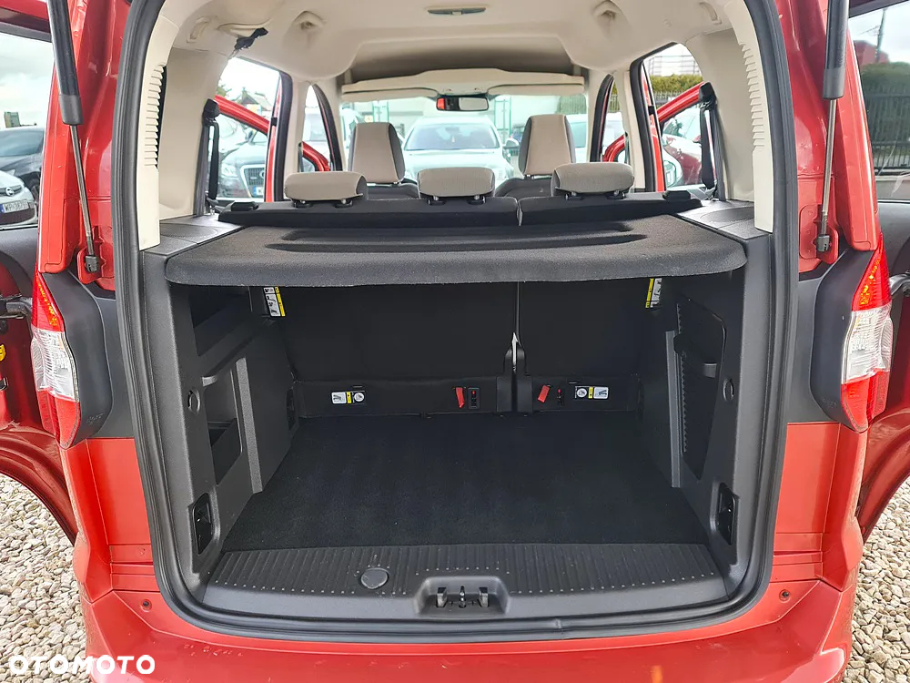 Ford Tourneo Courier 1.5 TDCi S&S Titanium - 32