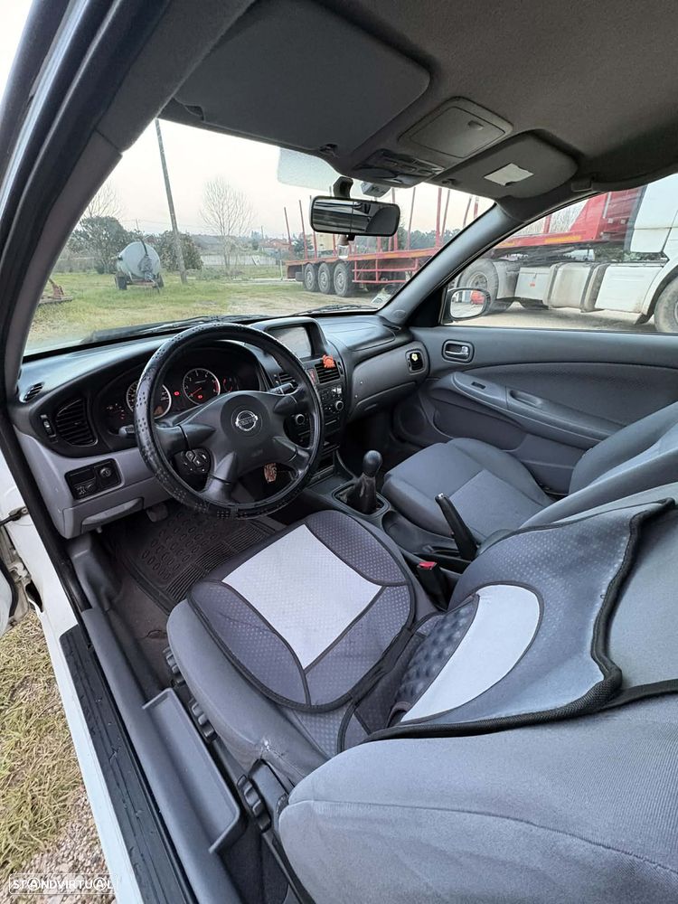 Nissan Almera - 11