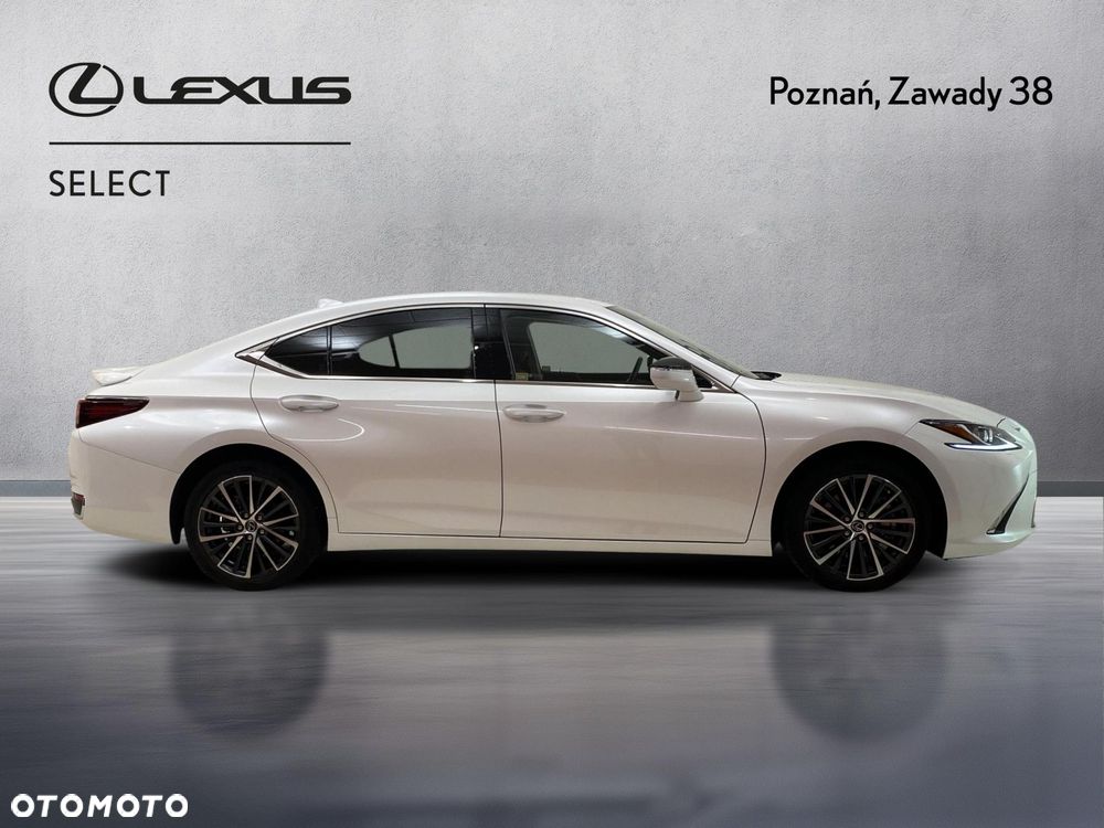 Lexus ES 300h Business Edition - 4