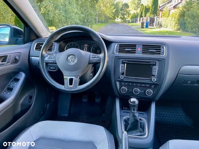 Volkswagen Jetta 1.4 TSI Highline - 4