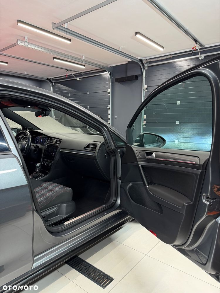 Volkswagen Golf GTI (BlueMotion Technology) DSG - 33