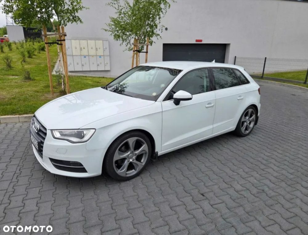 Audi A3 Sportback - 3