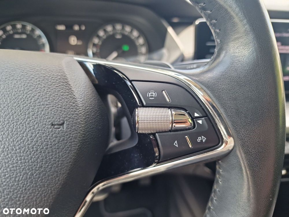 Skoda Octavia 2.0 TDI SCR Ambition DSG - 28