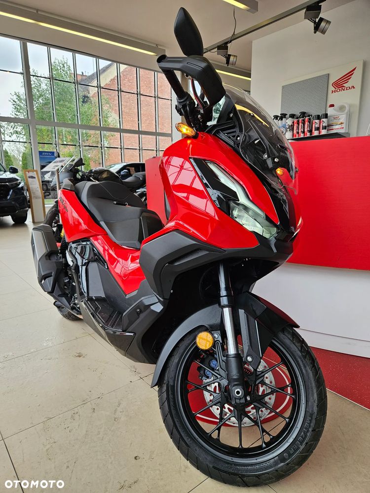 Honda ADV350 - 1
