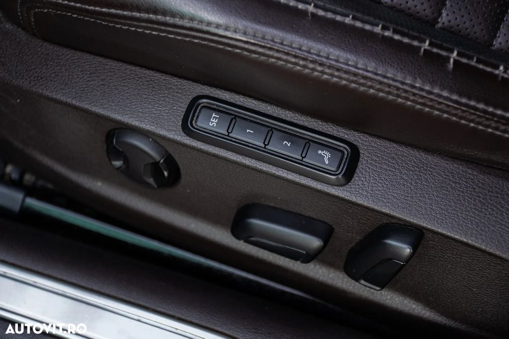 Volkswagen Passat - 35