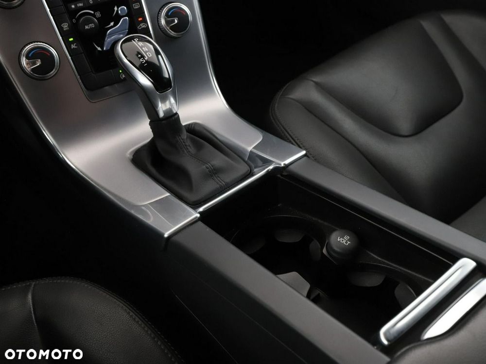 Volvo V60 Cross Country D3 Geartronic Pro - 27