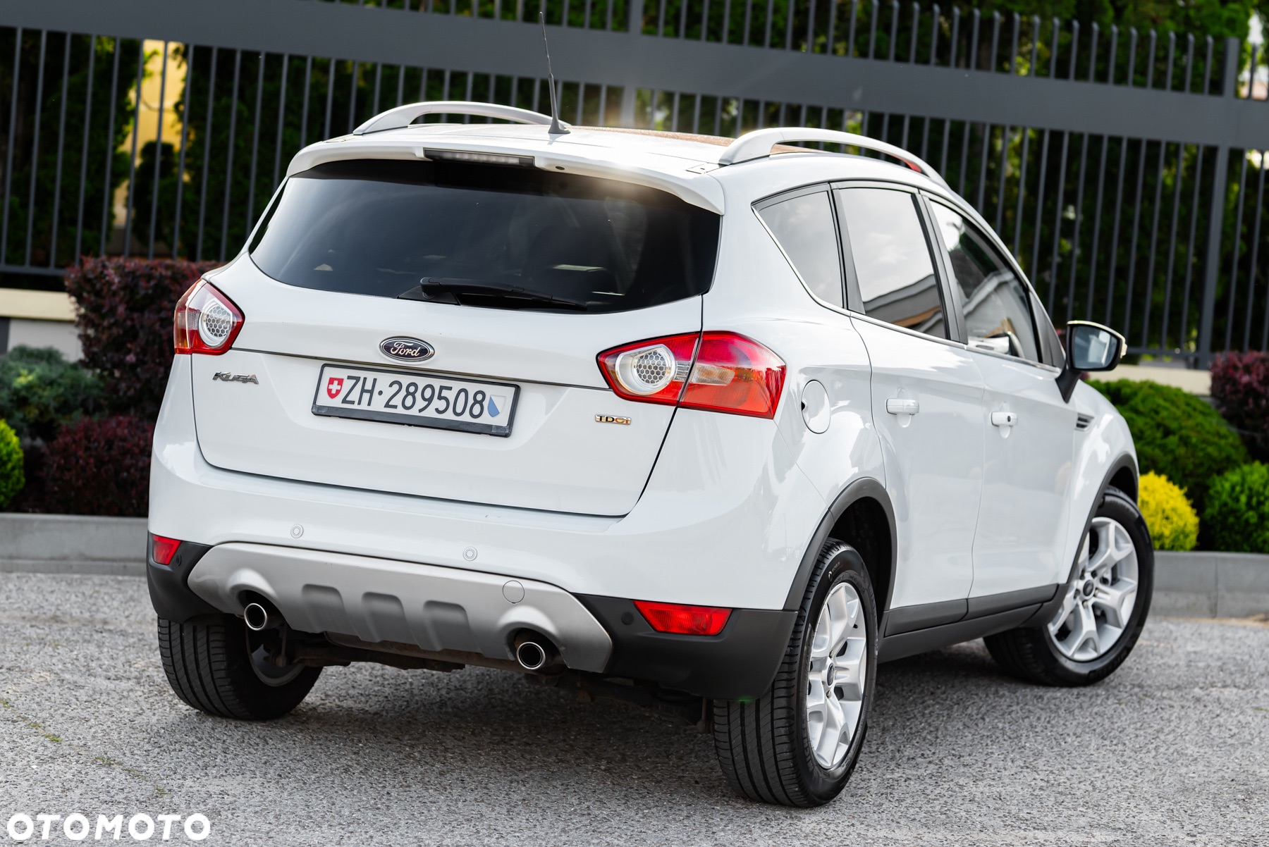 Ford Kuga 2.0 TDCi 4x4 Titanium - 12