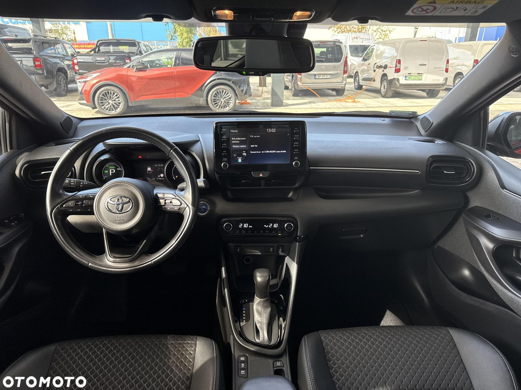 Toyota Yaris Hybrid 1.5 Selection Style - 11