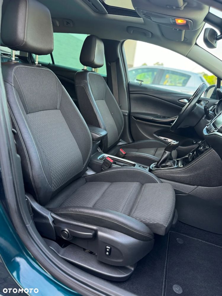 Opel Astra 1.4 Turbo Start/Stop Business - 31