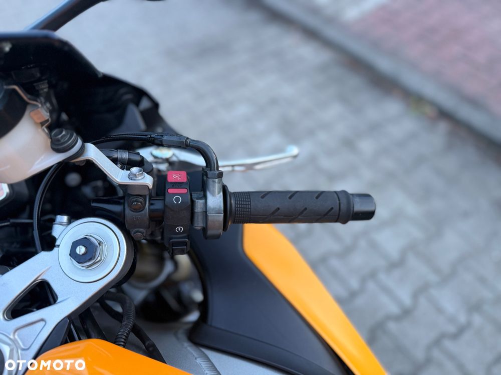 Honda CBR - 27