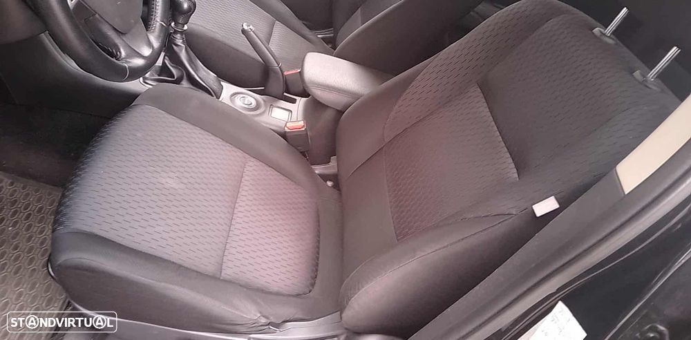 Mitsubishi Outlander 2.2 DI-D 4WD Plus - 8