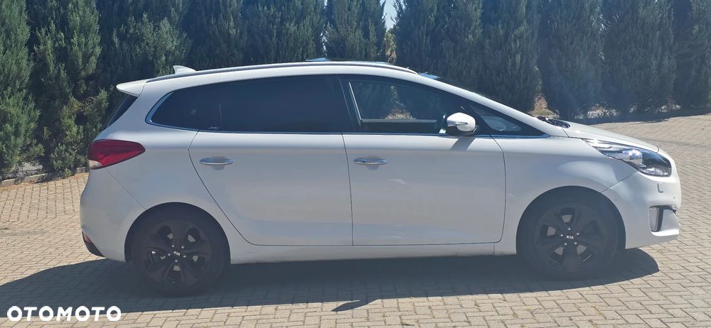 Kia Carens 1.7 CRDi 141 ISG Spirit - 4