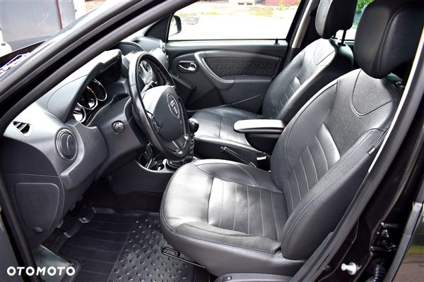 Dacia Duster 1.2 TCe Celebration S&S EU6 - 16