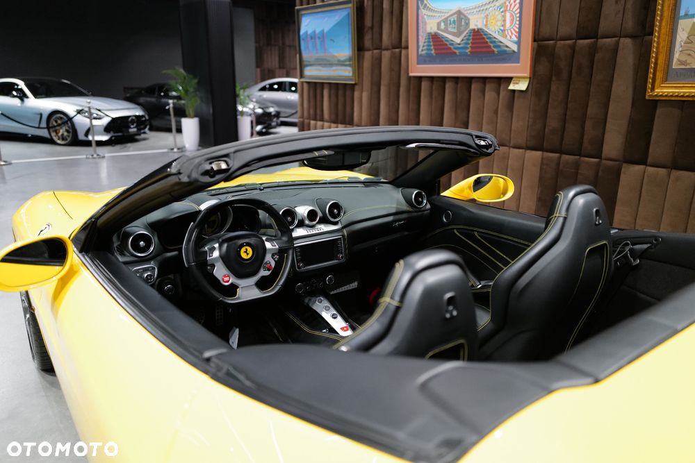 Ferrari California T - 12