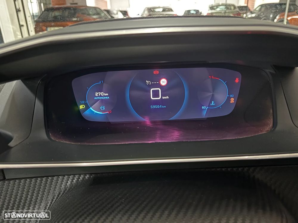 Peugeot 2008 PureTech 130 Allure Pack - 20