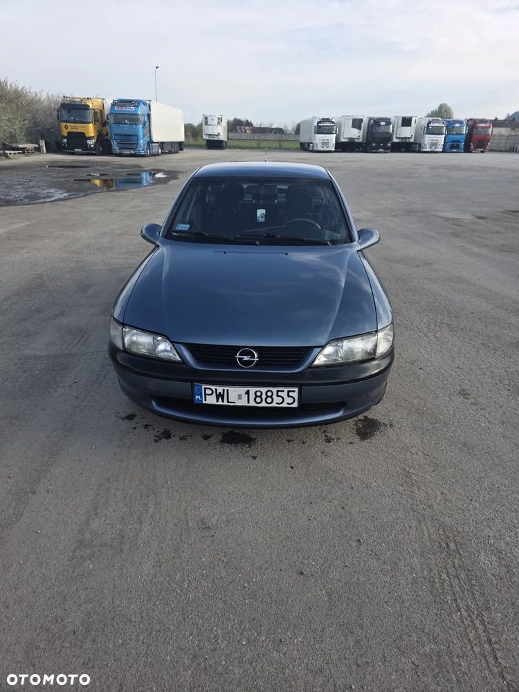Opel Vectra 1.6 GL - 1