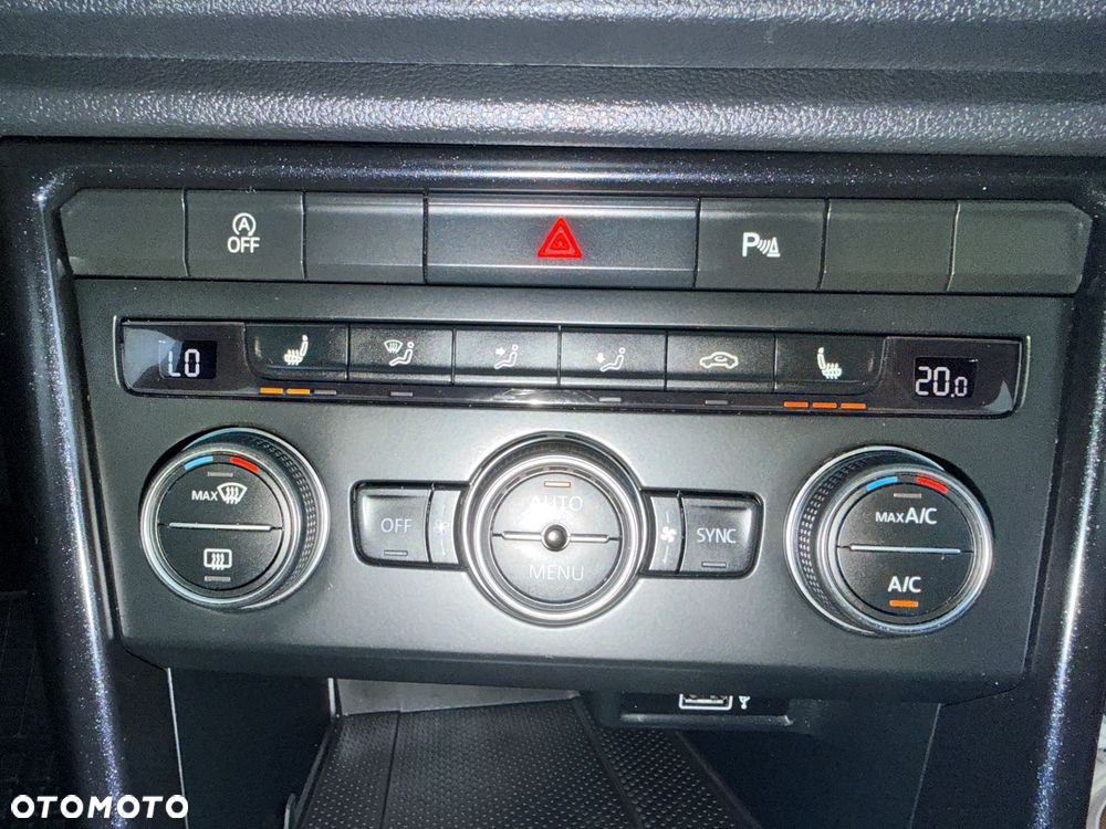 Volkswagen T-Roc 1.0 TSI Style - 35