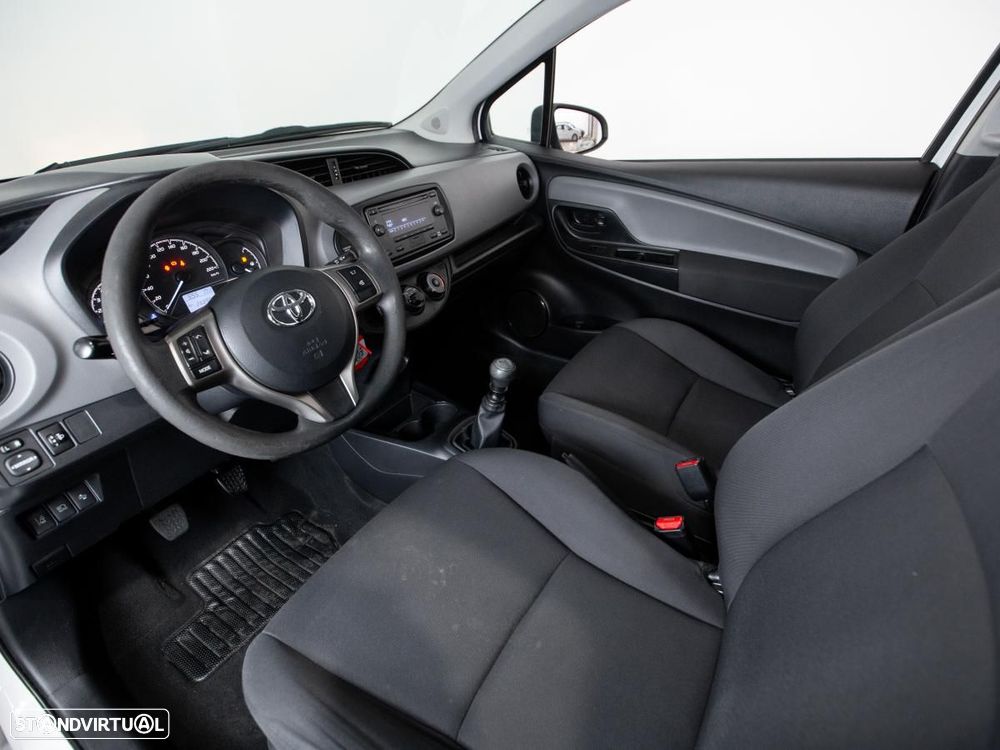 Toyota Yaris bizz 1.4 D-4D C/IVA - 6