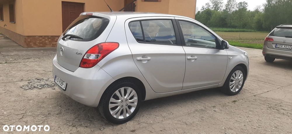 Hyundai i20 - 11