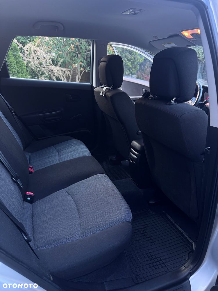 Kia Ceed 1.4 L - 9