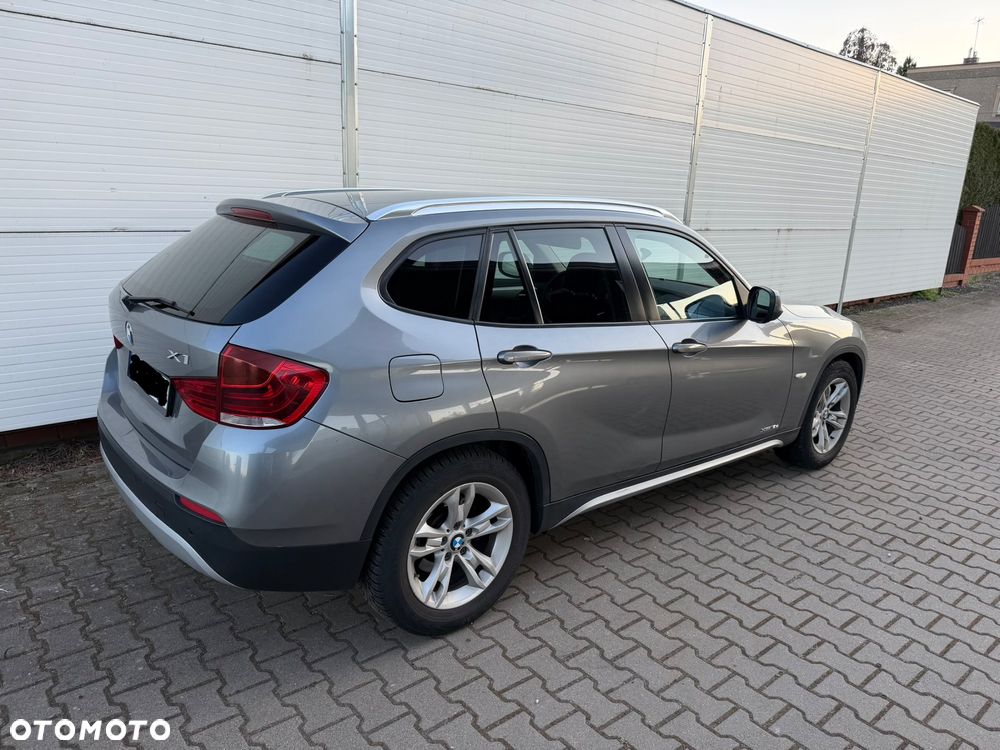 BMW X1 xDrive18d xLine - 3