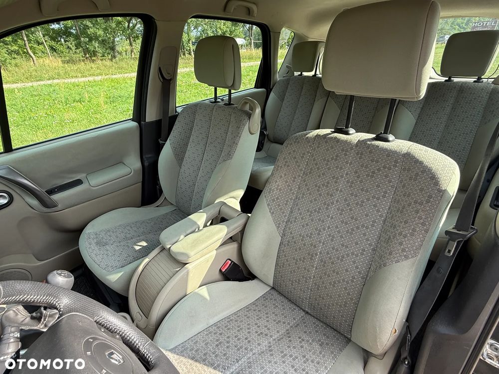 Renault Scenic 1.5 dCi Confort Privilege - 9