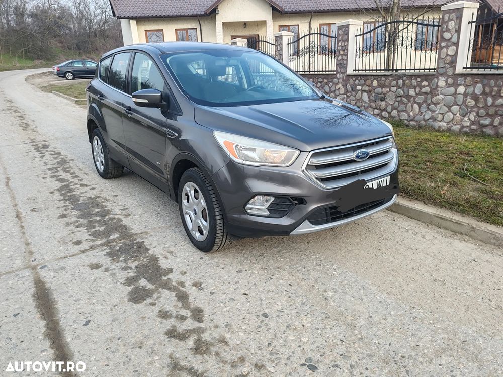 Ford Kuga 2.0 TDCi Powershift 4WD Titanium - 4