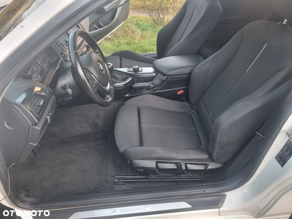 BMW Seria 1 114i Sport Line - 20