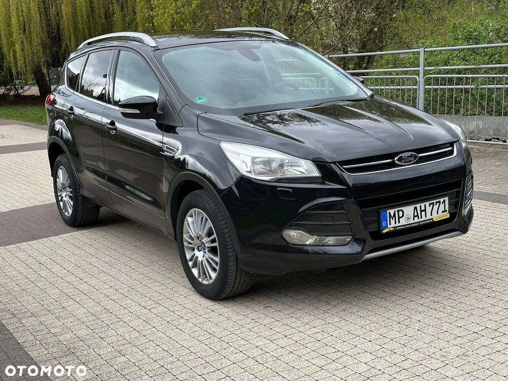 Ford Kuga 1.6 EcoBoost 2x4 Titanium - 2