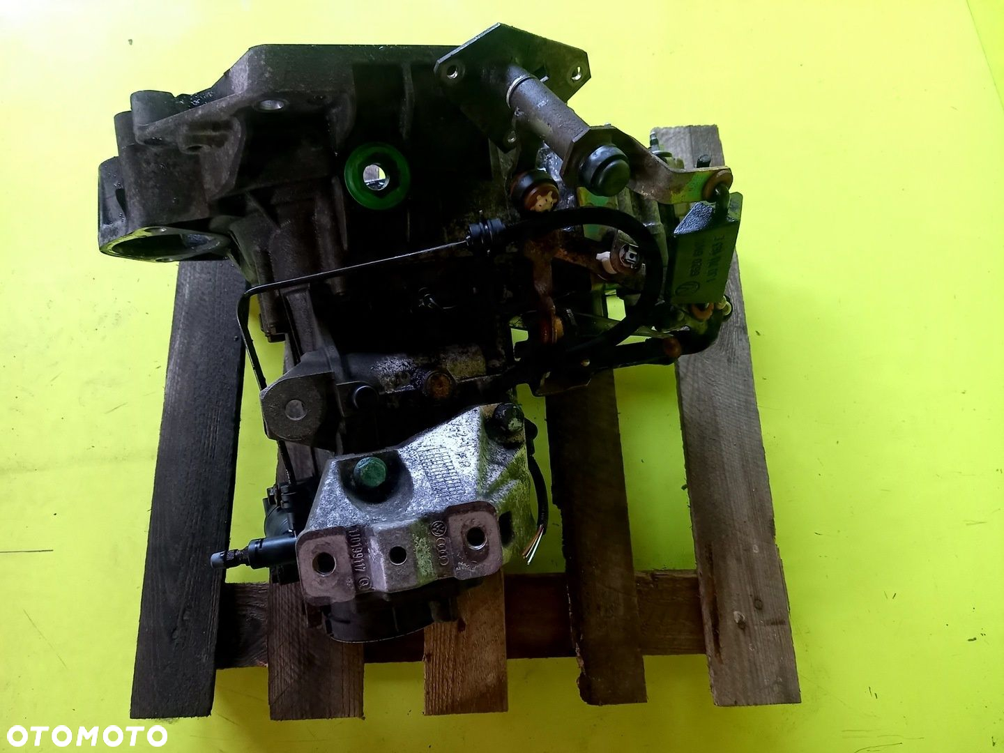 SKRZYNIA BIEGÓW 1.6 B DUU AUDI A3 8L 01R - 4