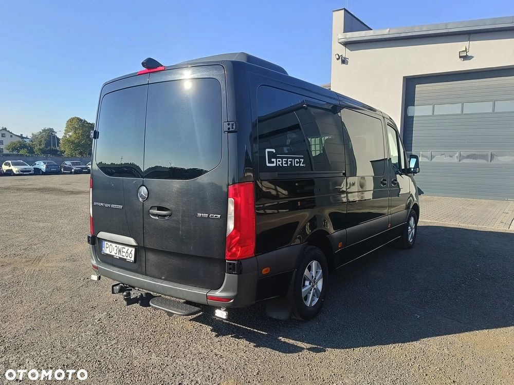 Mercedes-Benz Sprinter - 4