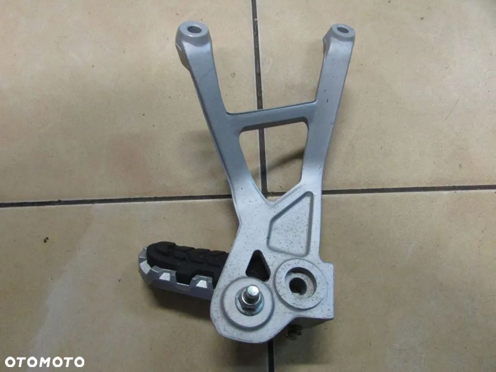 Benelli TRK 502X set podnóżek pasażera lewy - 2