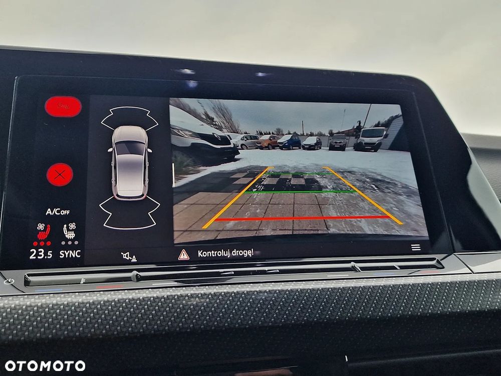 Volkswagen Golf - 21