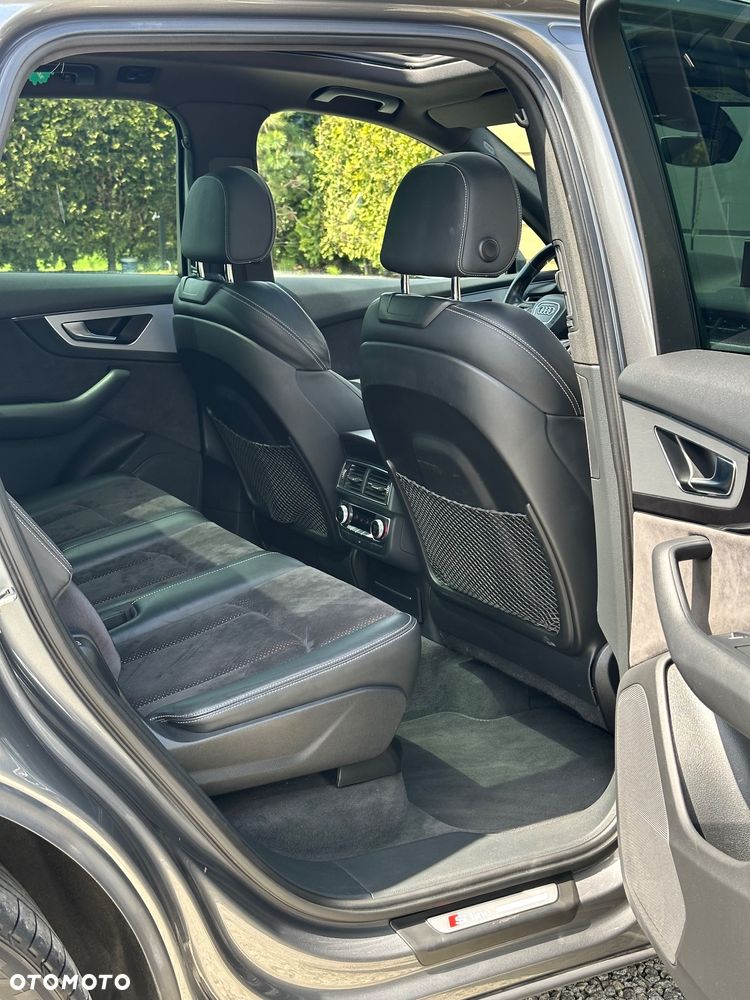 Audi Q7 - 10