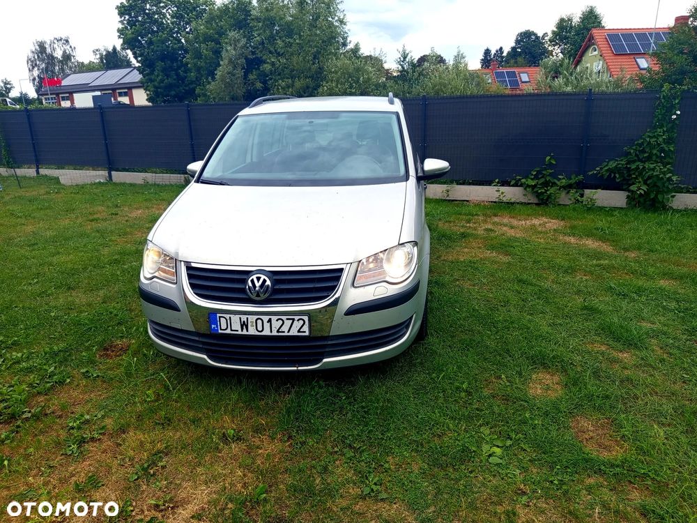 Volkswagen Touran 1.9 TDI DPF Blue Motion Conceptline - 3
