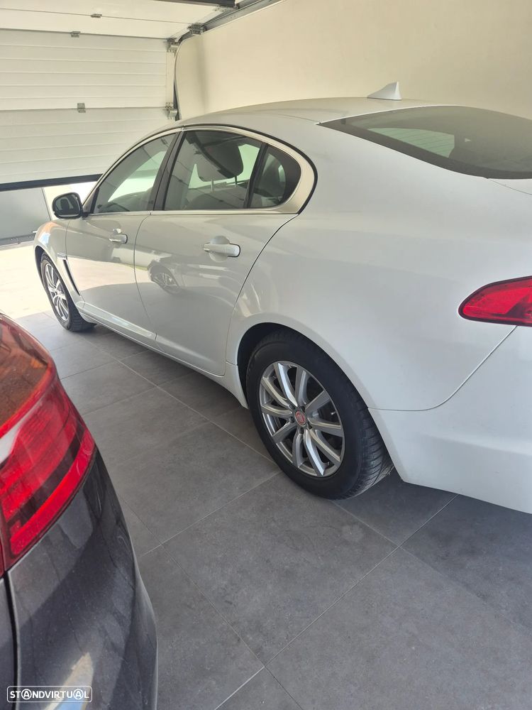 Jaguar XF 2.2 - 3