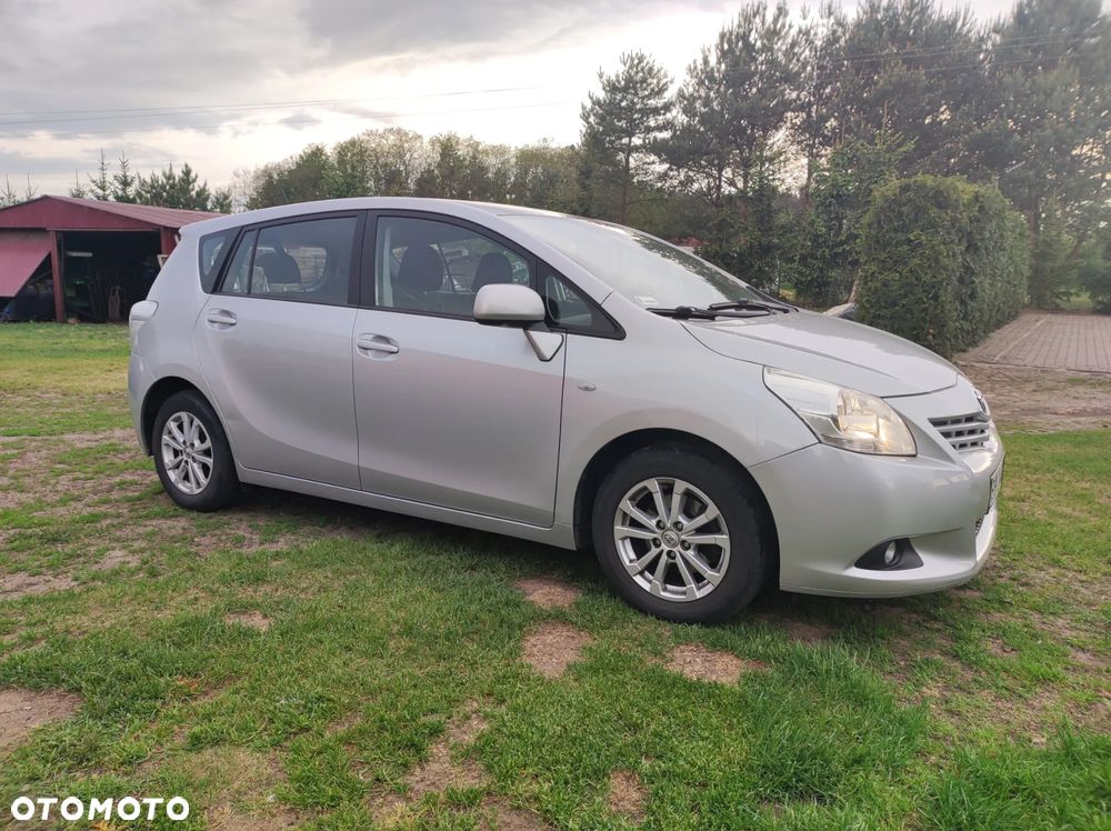 Toyota Verso - 2