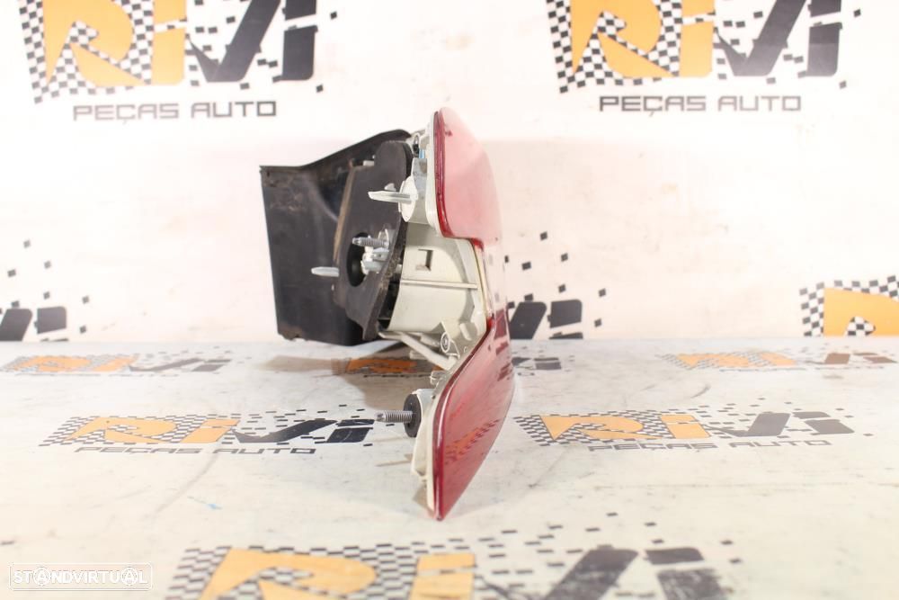 Farolim Esquerdo Peugeot 308 Sw Ii  9678093980 / Carrinha Chassi Condu - 5