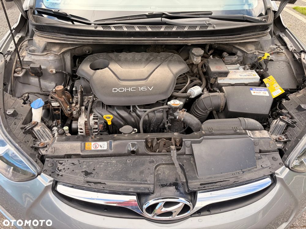 Hyundai Elantra 1.6 Style - 34