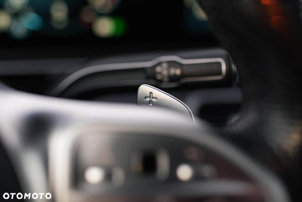 Mercedes-Benz GLS - 27