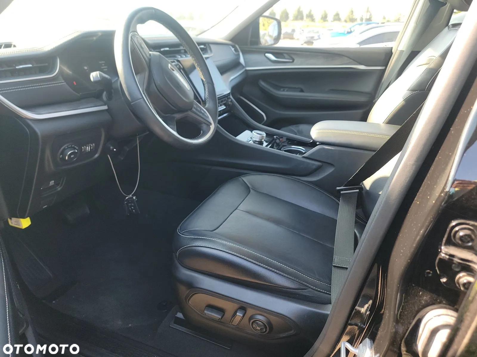 Jeep Grand Cherokee - 13