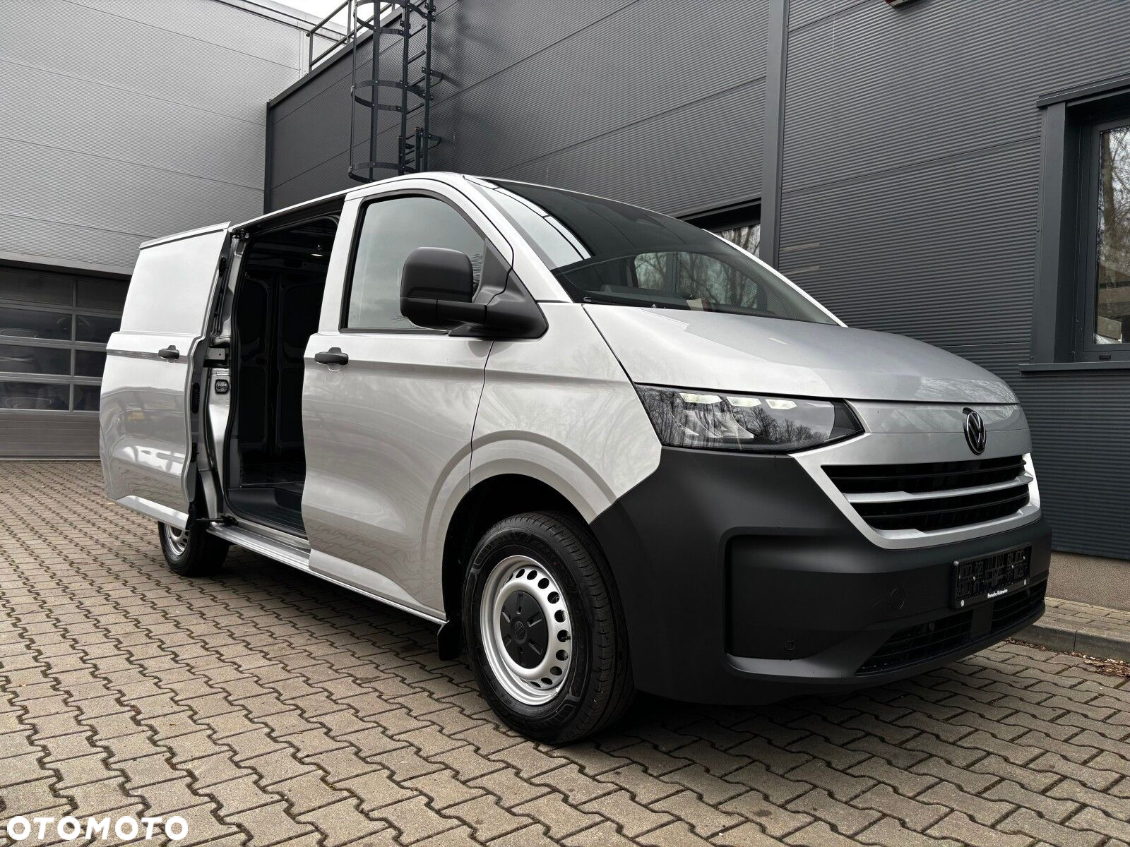 Volkswagen Transporter 2.0 TDI 150KM 6-bm L1 - 39