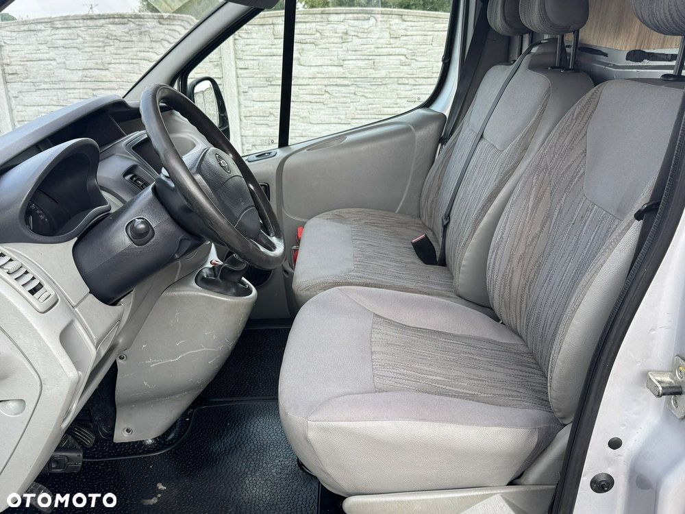 Nissan Interstar - 12