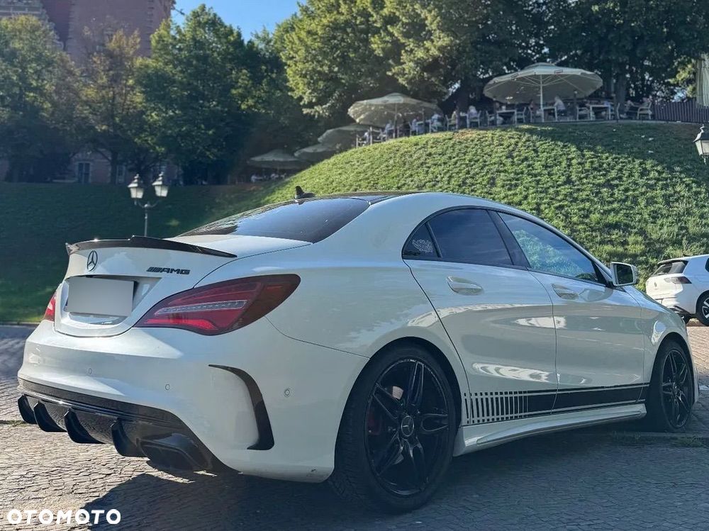 Mercedes-Benz CLA 220 4-Matic AMG Line - 4