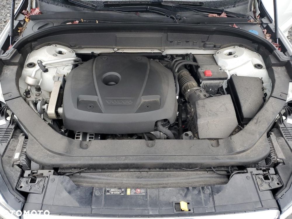 Volvo XC 60 T6 AWD Geartronic Momentum - 11