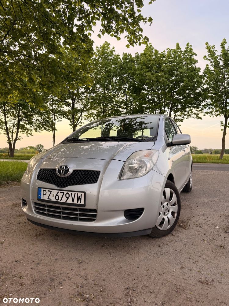 Toyota Yaris - 4