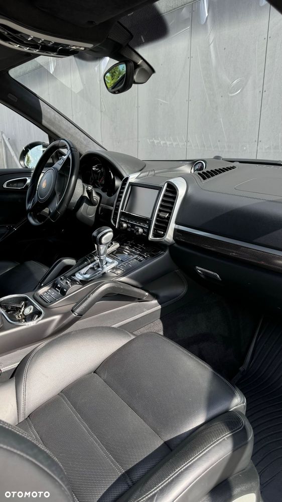 Porsche Cayenne - 5