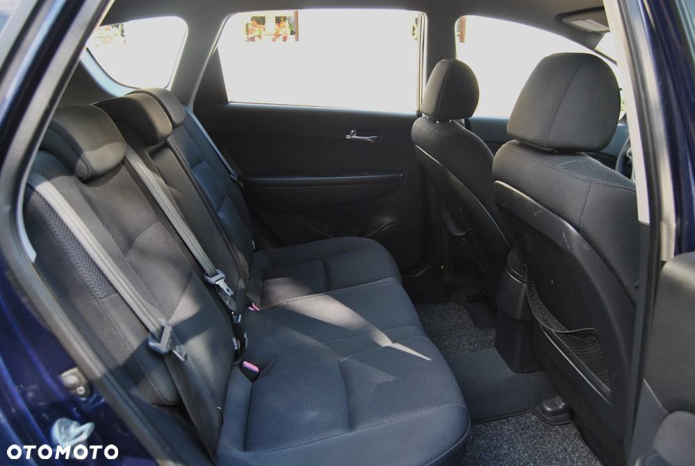 Hyundai i30 i30cw 1.6 Edition Plus - 8
