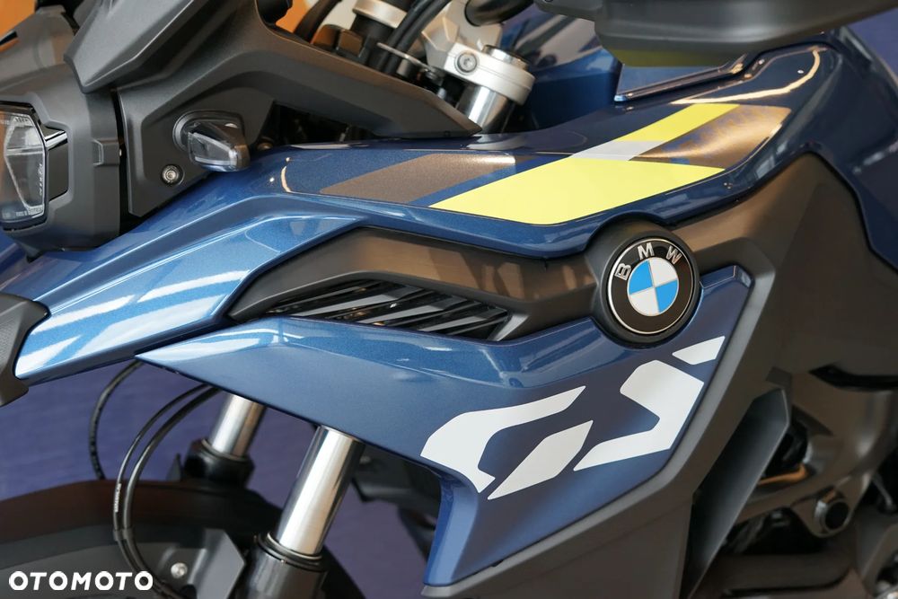 BMW F - 11