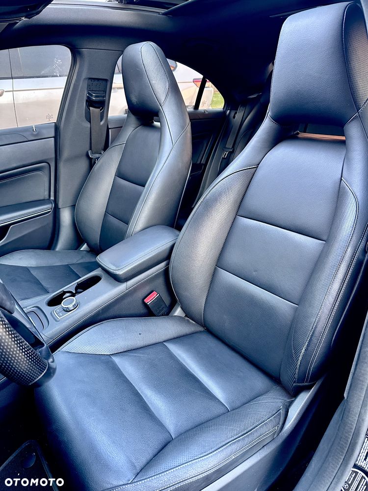 Mercedes-Benz CLA 250 7G-DCT AMG Line - 19